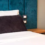 Apollon (adults Only) סרנדה