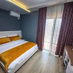 Apollon (adults Only) Sarandë
