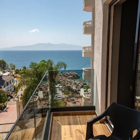 Apollon Hotel 4*