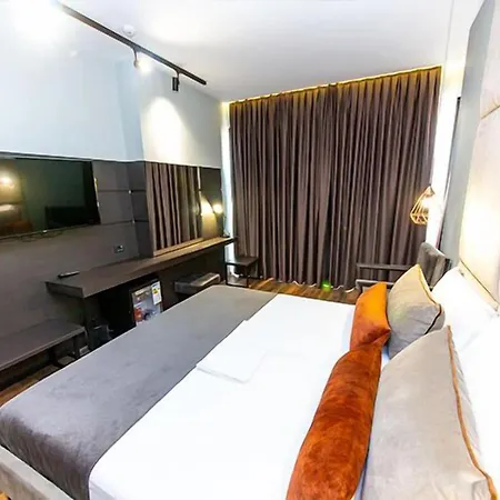 Apollon (adults Only) Sarande