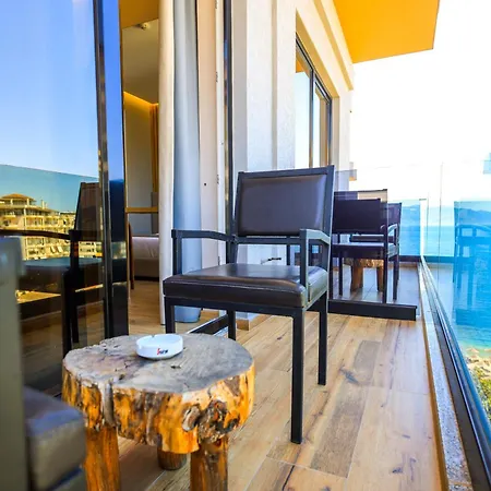 Apollon 4* Sarandë