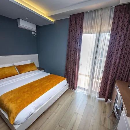 Apollon (adults Only) Sarandë