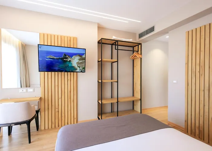 Apollon (adults Only) Sarandë