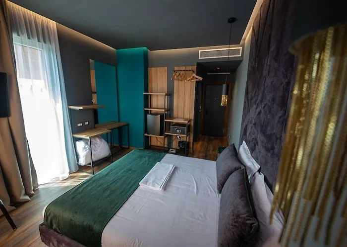 Apollon (adults Only) Sarandë